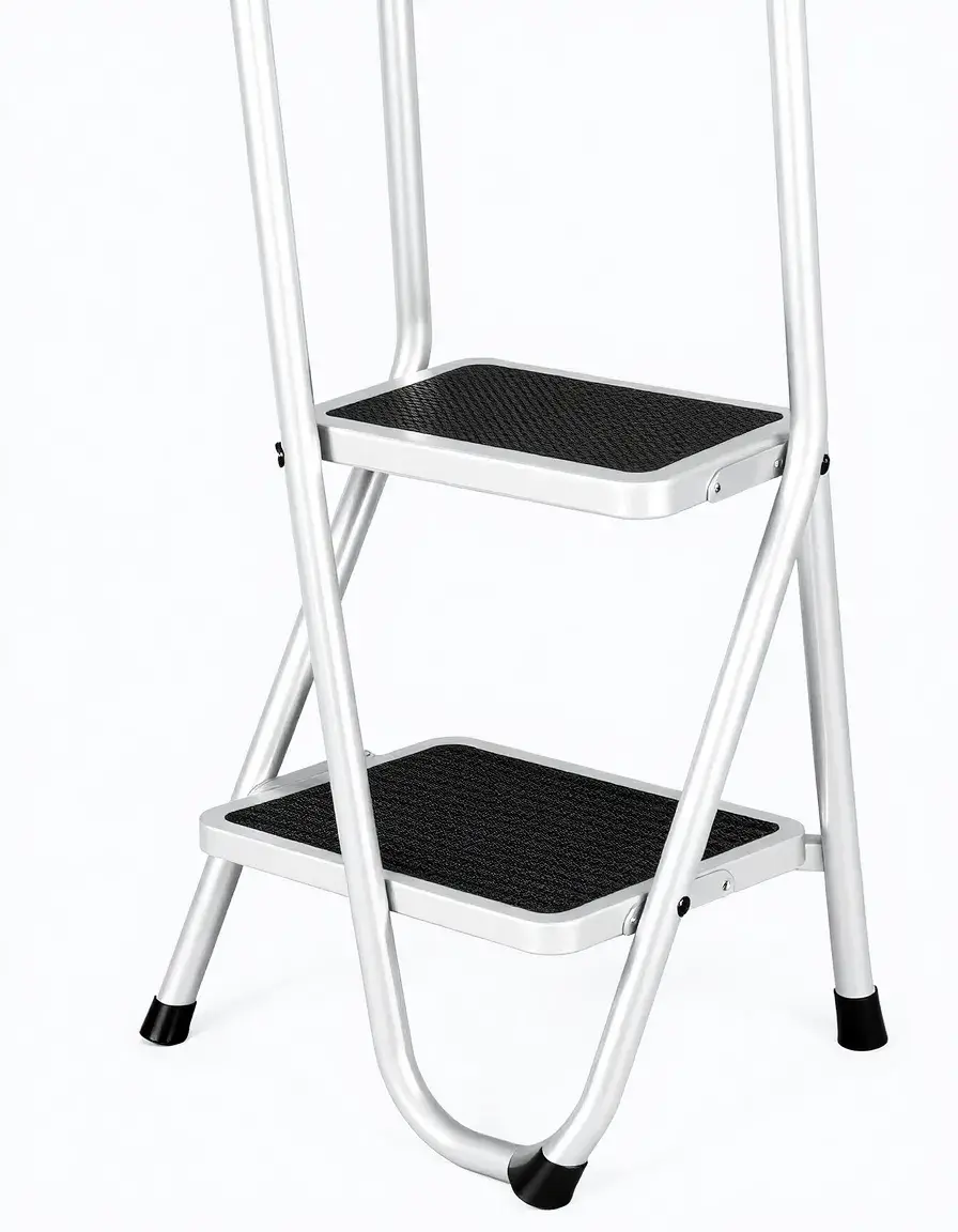 Escabeau pliable compact deux marches en métal