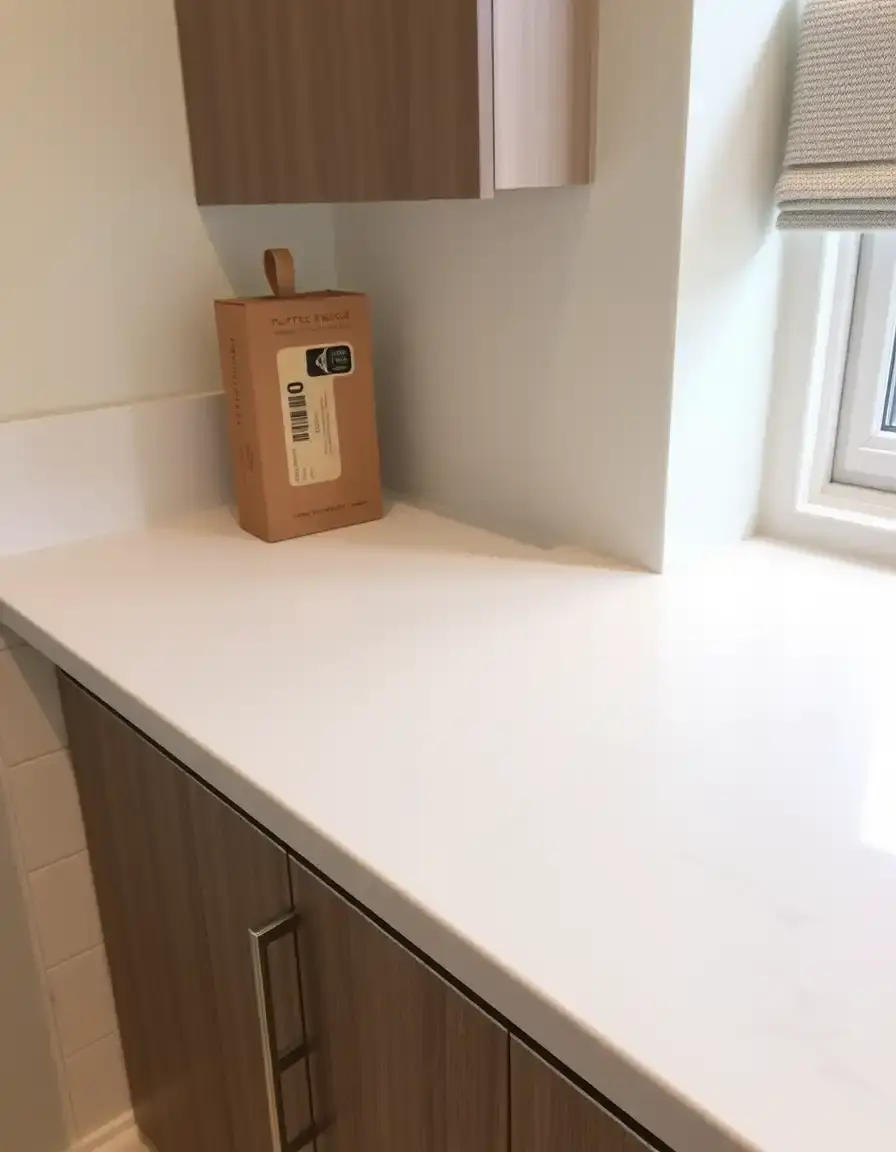Baguette de finition aluminium pour bord de plan de travail