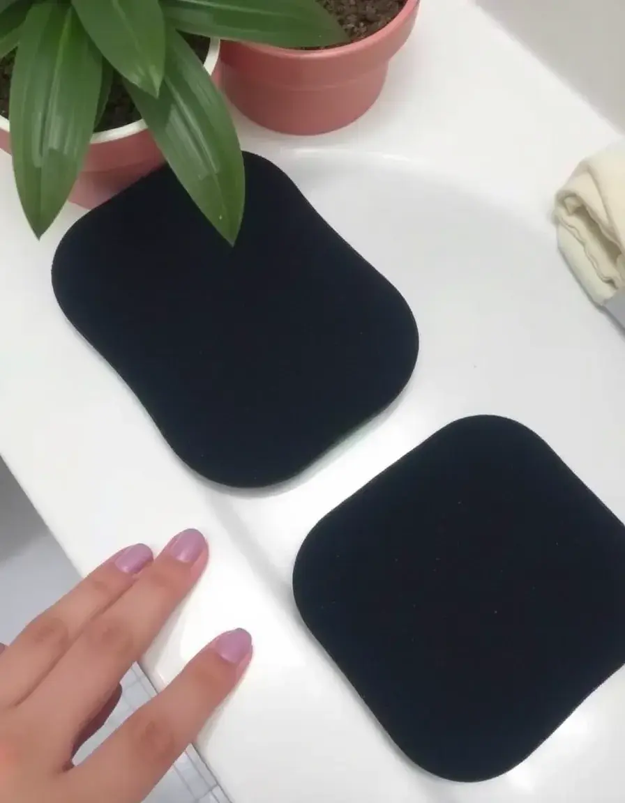 Pack d'éponges en microfibre pour éradiquer des moucherons dans une cuisine
