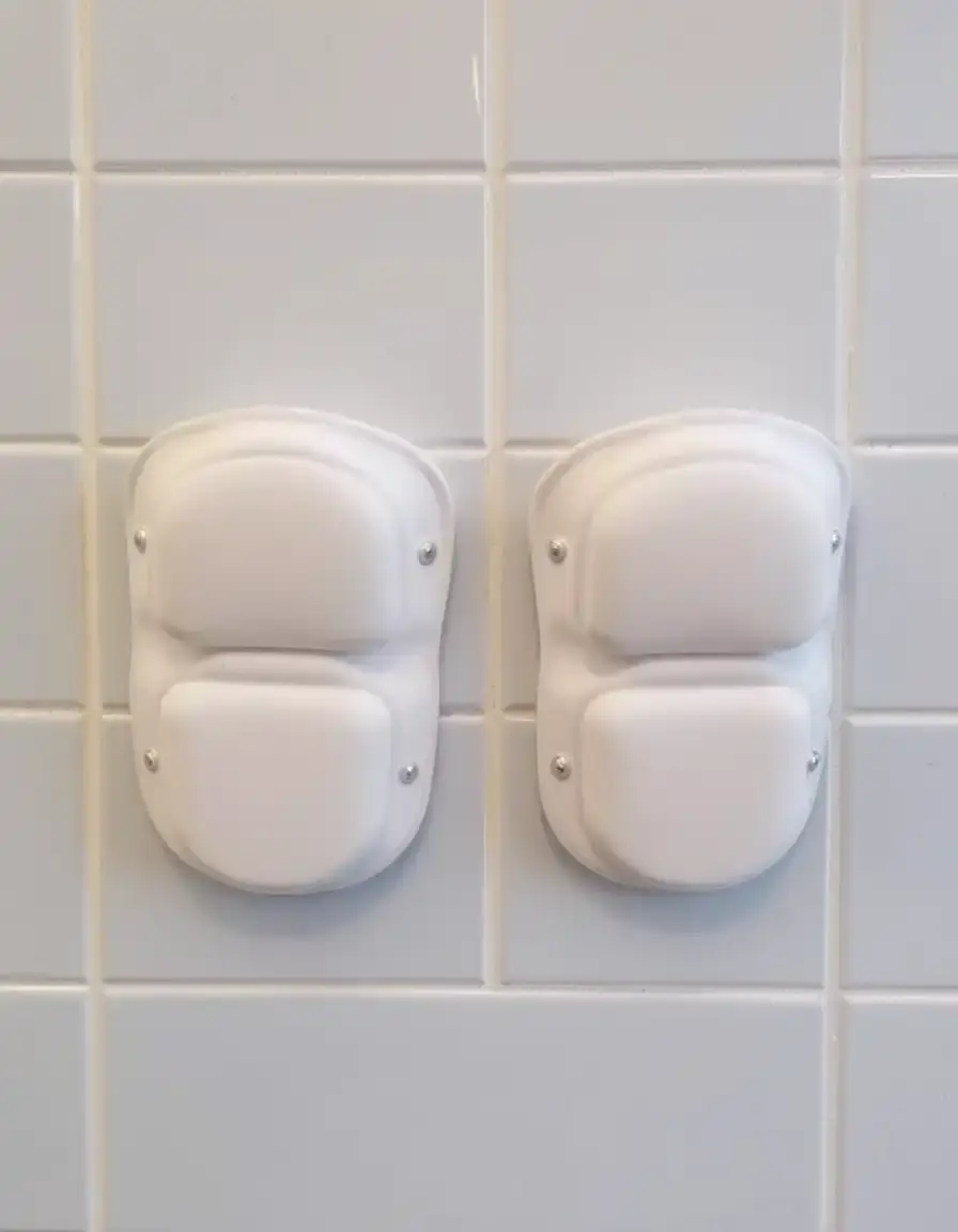 Genouillères en mousse confortables pour pose de carrelage