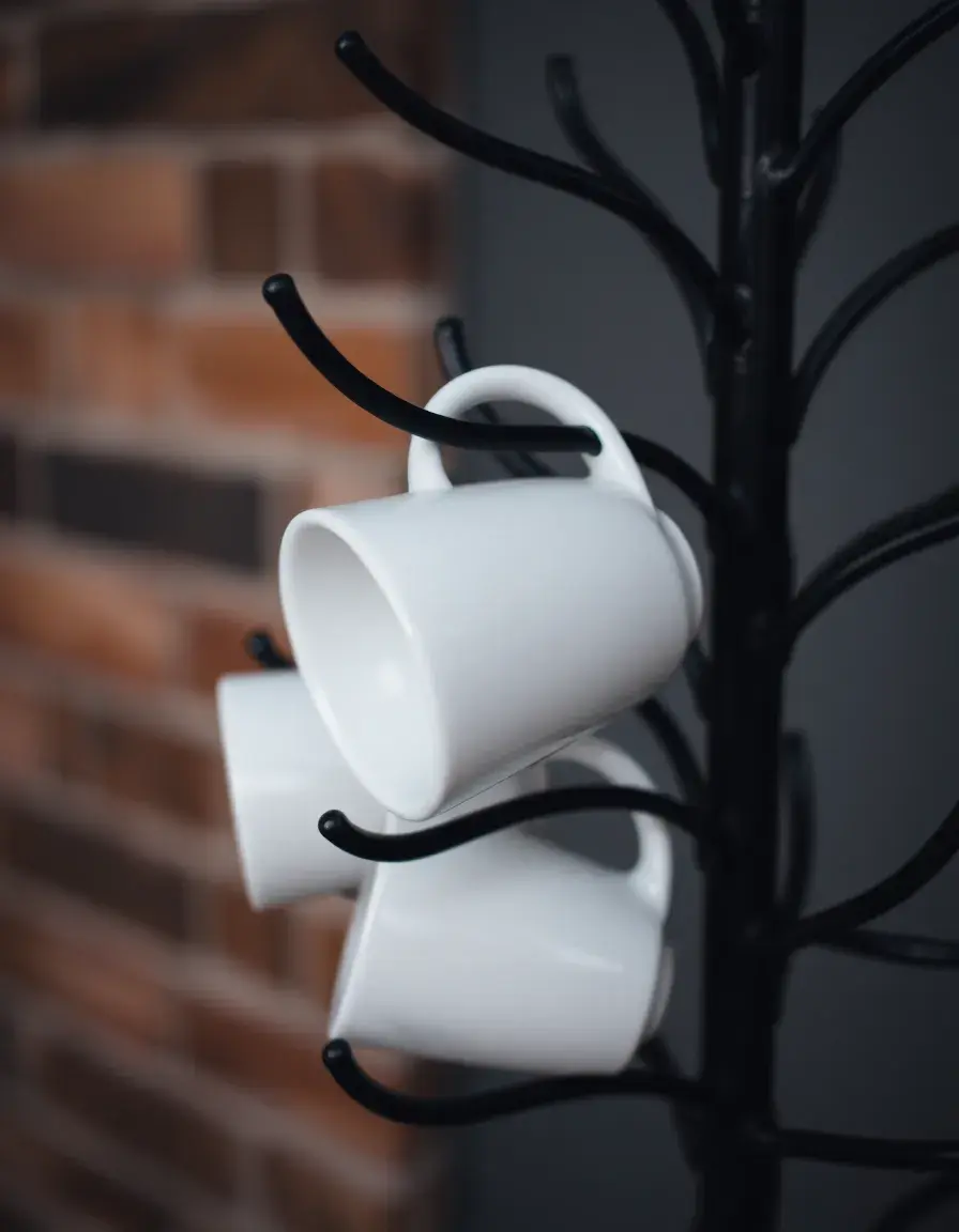 Support à tasses en métal noir minimaliste