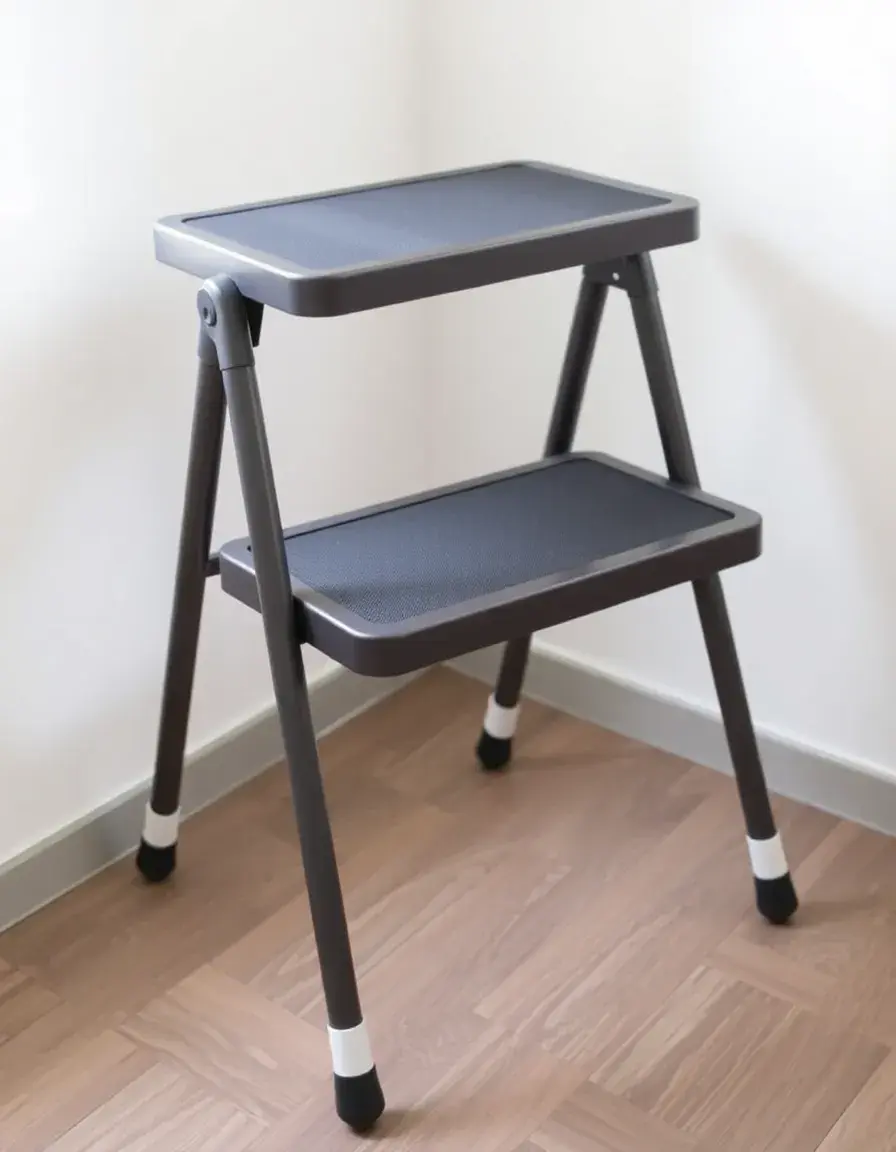 Escabeau pliant compact une marche pour cuisine